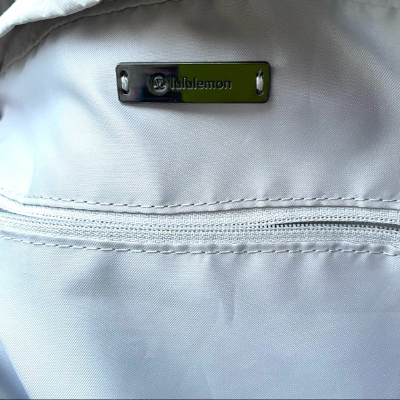 Lululemon On My Level Rucksack - Picture 9 of 11